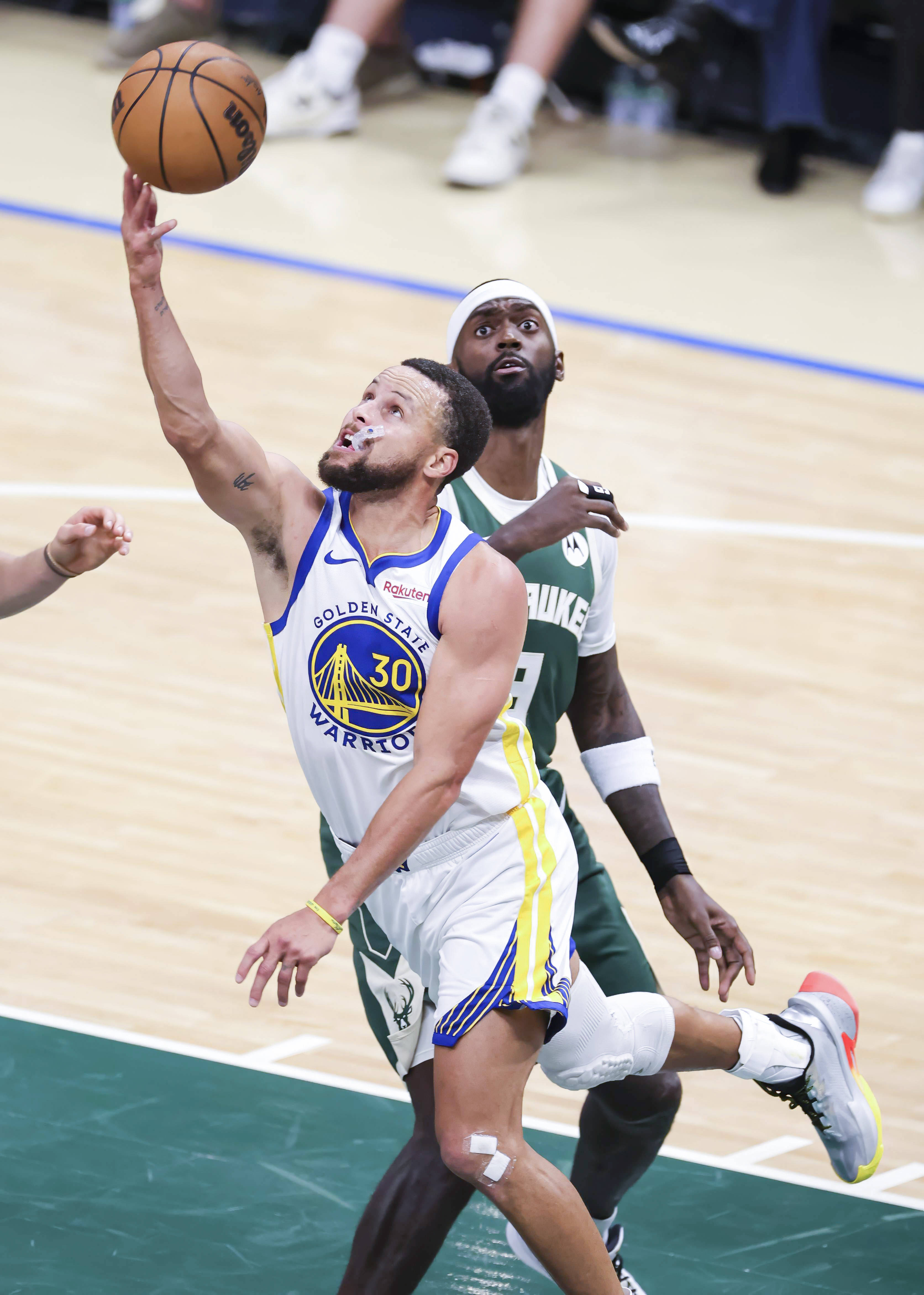 关于赛后密尔沃基雄鹿调整名单以备NBA季后赛阿森纳主帅复盘备战亚冠，网友：葡萄牙体育止住颓势备战国王杯的信息雷竞技官网