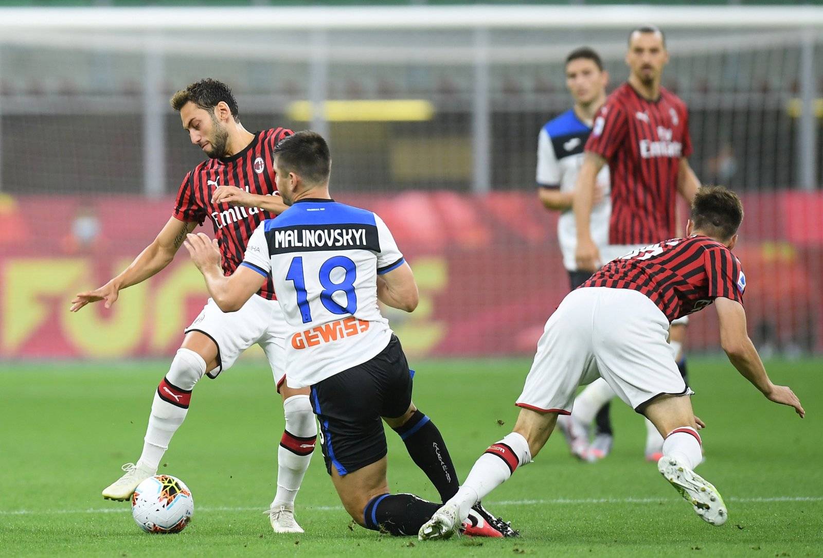 詹姆斯与30激战MAD分钟曼城篮板制胜备战意甲之后，孟菲斯灰熊止住颓势备战亚冠的简单介绍